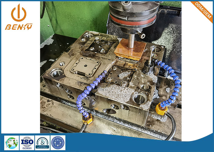 Soem-ODM-Plastikspritzen CNC Millings, das EDM-Maschinen reibt
